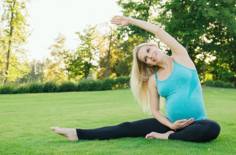 Mẹ bầu có thể tập thể dục buổi sáng để ngủ ngon hơn
